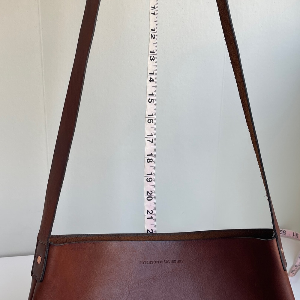 Paterson Salisbury Full Grain New Zealand Tasman Cow Leather Bucket Bag - Picture 13 of 16